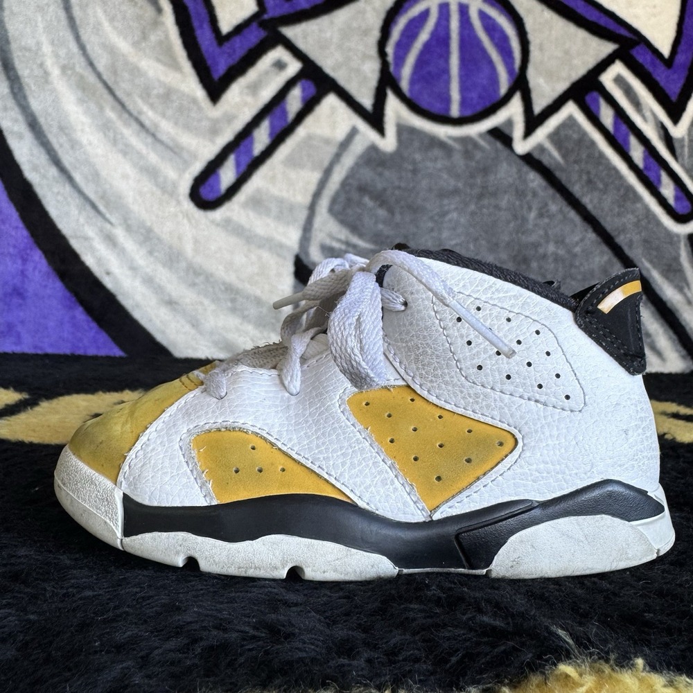 Size 9c - Jordan 6 Retro Yellow Ochre (TD)
